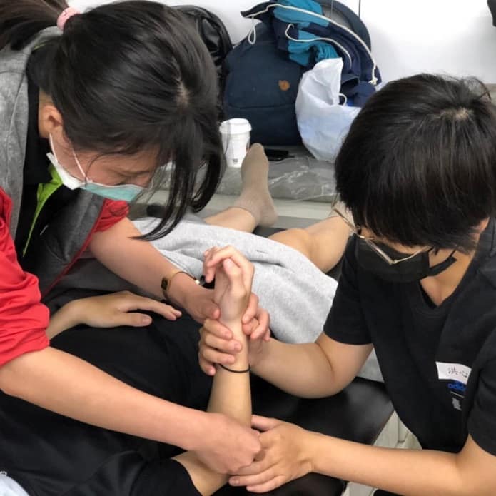中國醫藥大學物理治療系助教之旅 拮抗鬆弛術校園推廣課指導